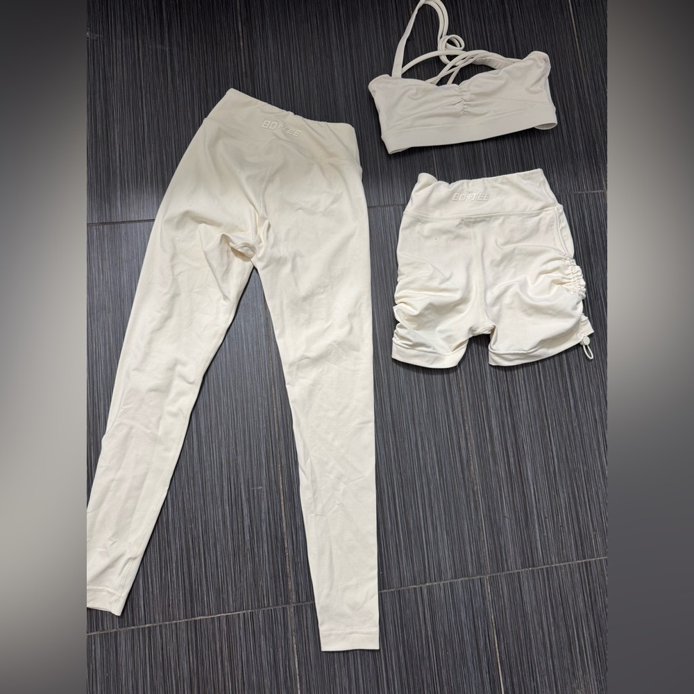 bo + tee cream activewear set